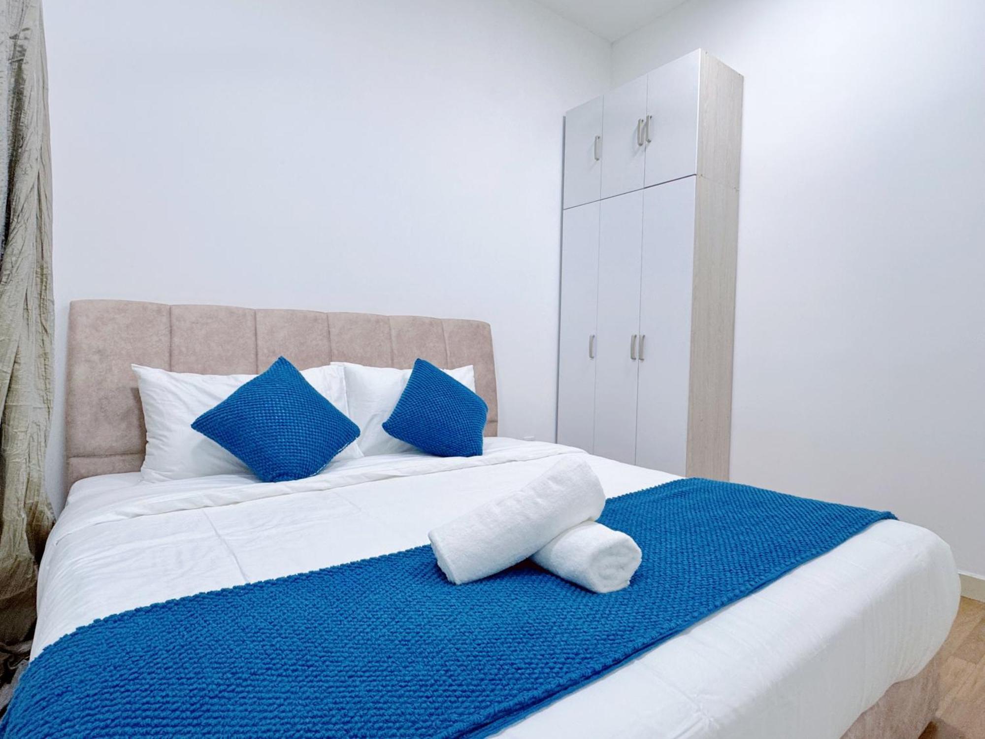Sunway Velo Kl 2br By Whome Apartemen *