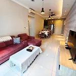 Sunway Velo Kl 2Br Homestay By Whome